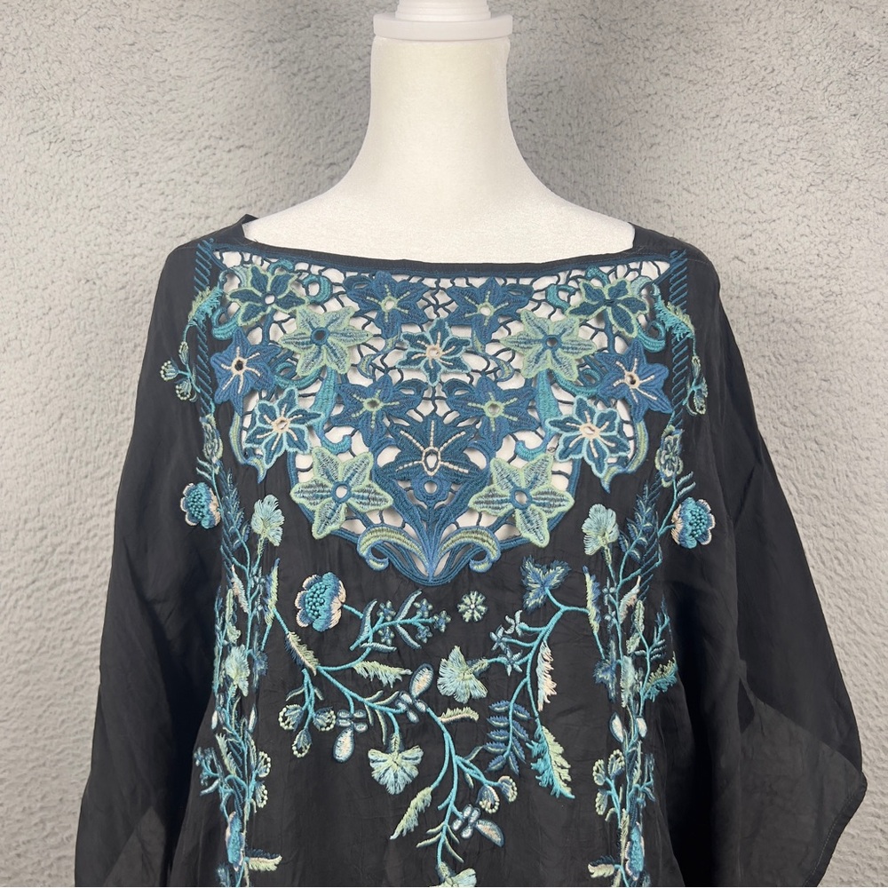 Johnny Was Rebecca Poncho Top Womens S / M Black Floral Embroidered Tunic Boho - Picture 2 of 11